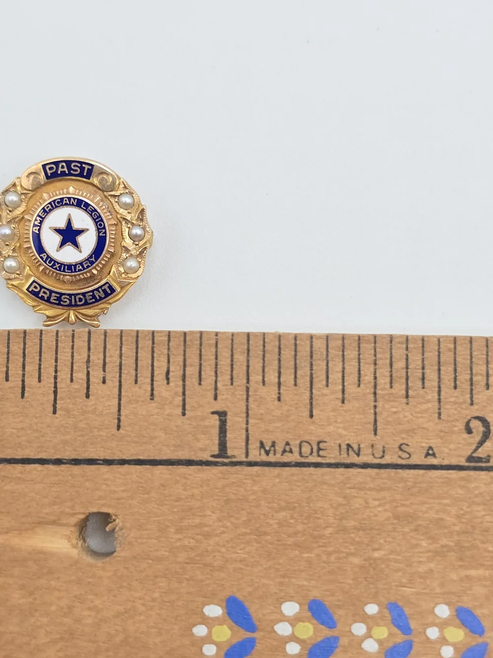 American Legion Auxiliary 10K Yellow Gold Seed Pearl Past President Pin 4g READ
